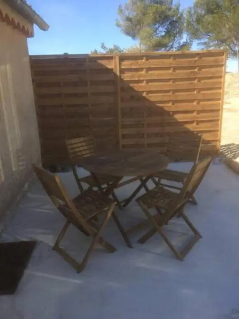 studio dans la pinede L isle sur la sorgue