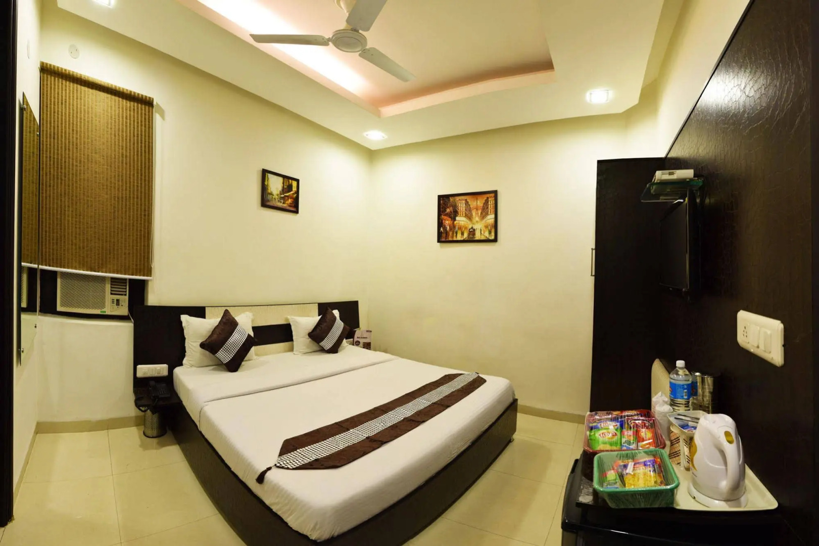 Hotel Akaal Residency