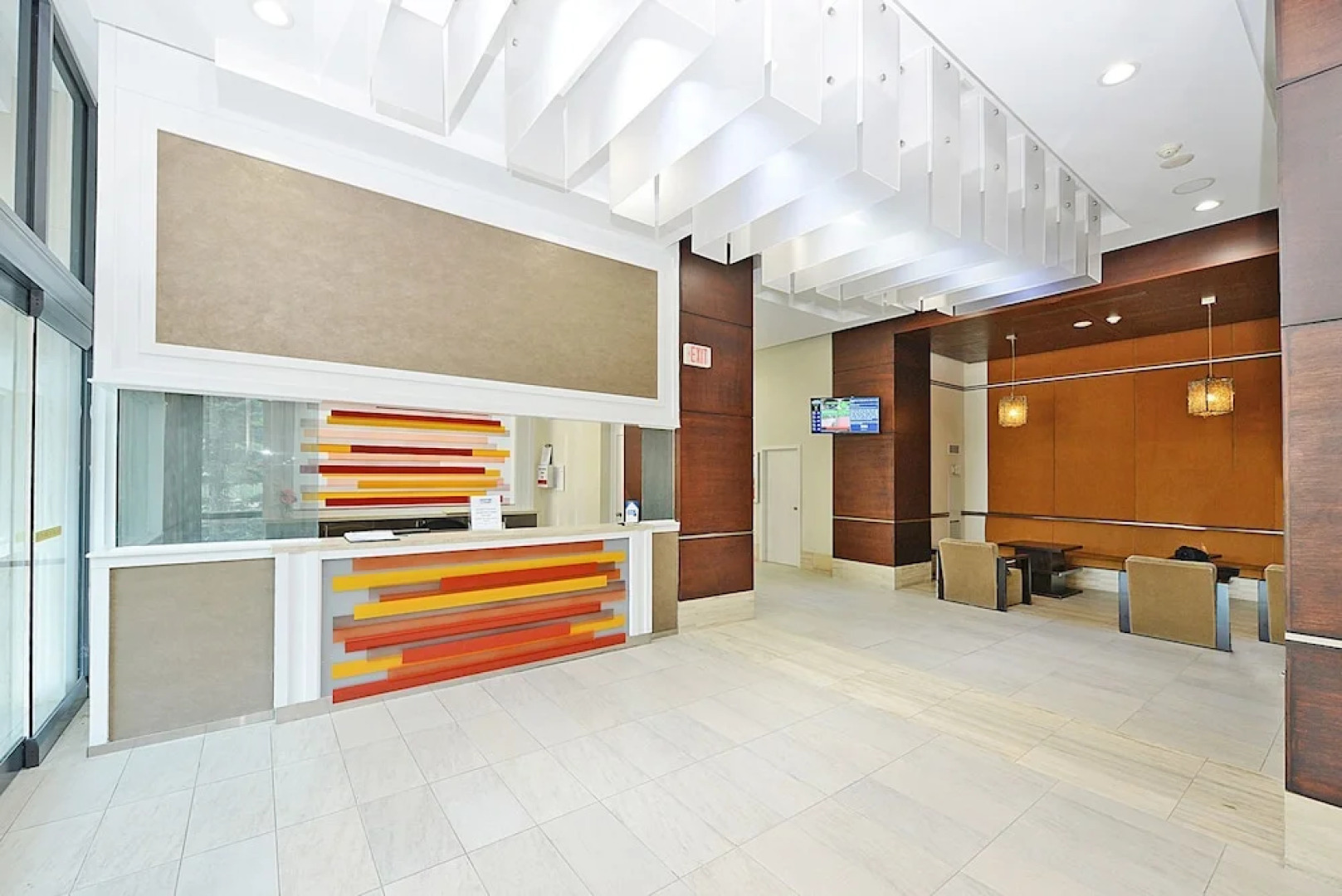 Sarkar Suites - 330 Burnhamthorpe Road