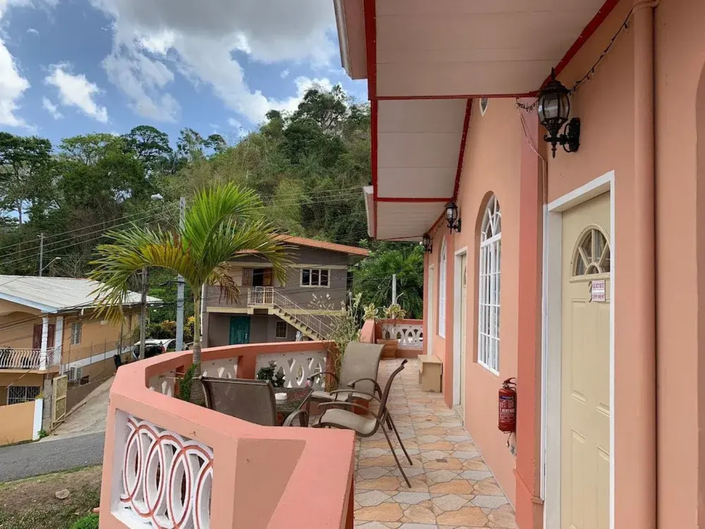 Carolyn's View Guest House