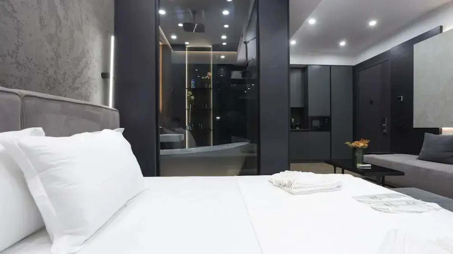 Stay Inn на ул. Бузанда, 97-11