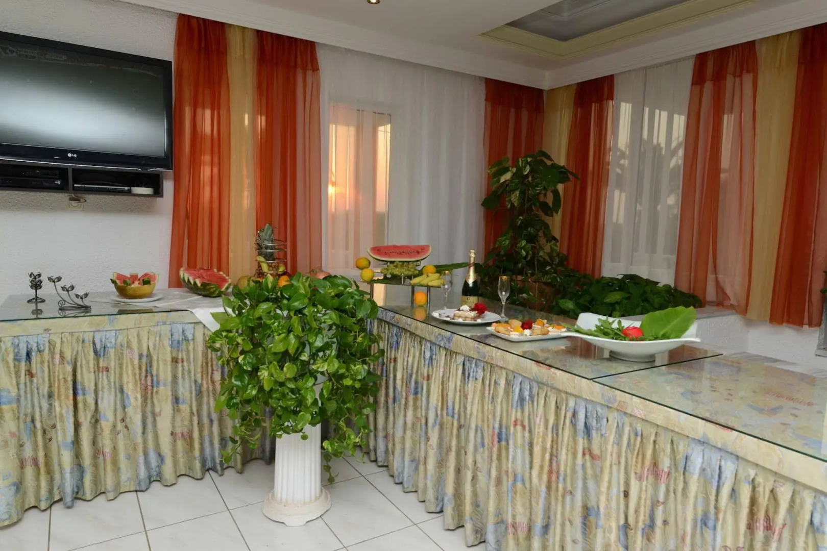 Golden Star Hotel - Adults Only (+16)