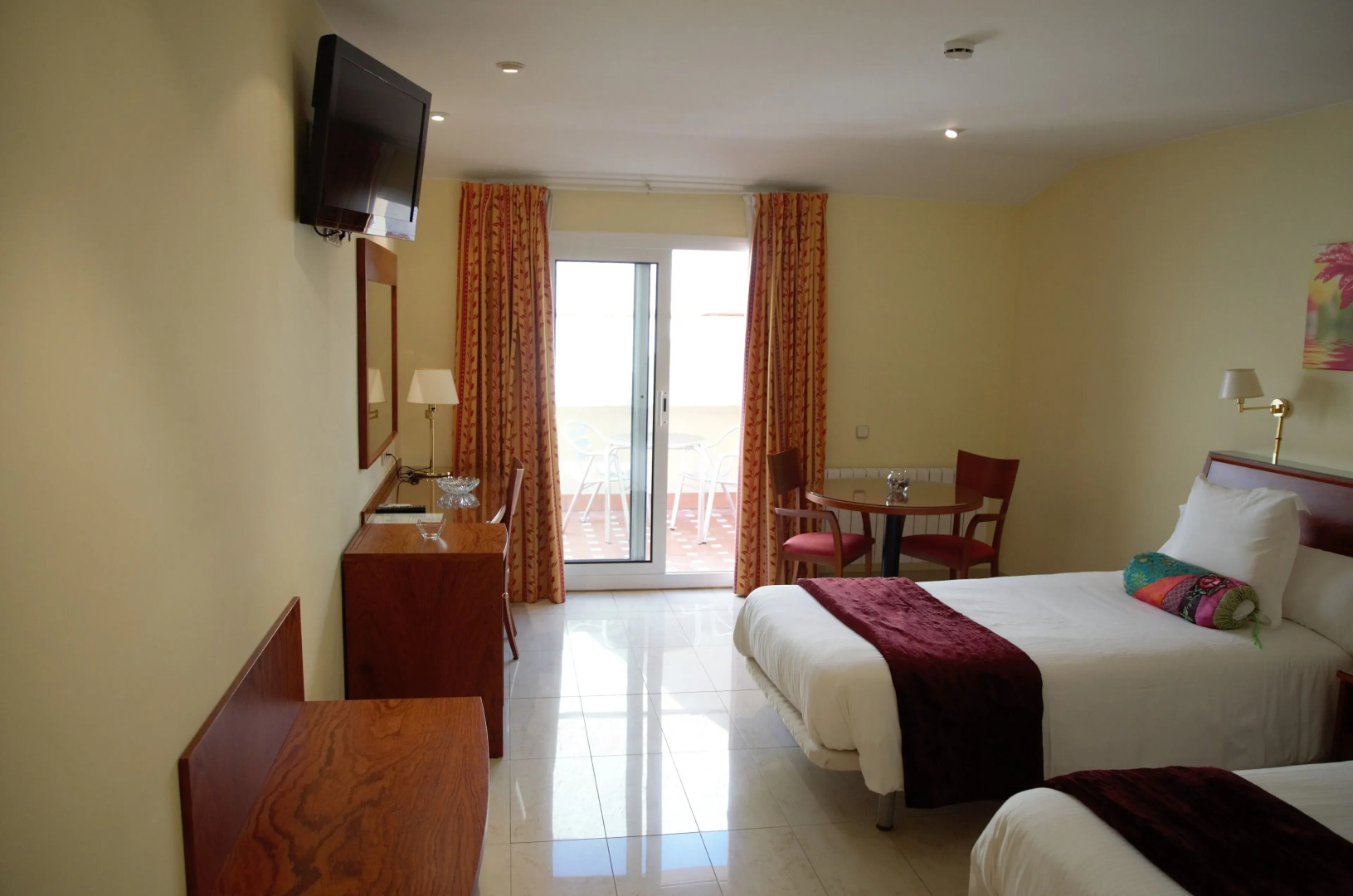 Hotel Suís