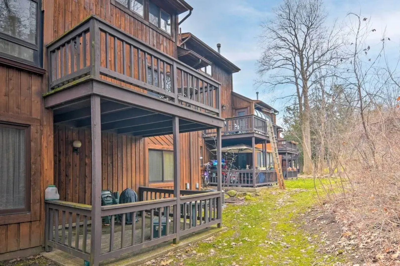 Vernon Township Home w/ Deck on Golf Course