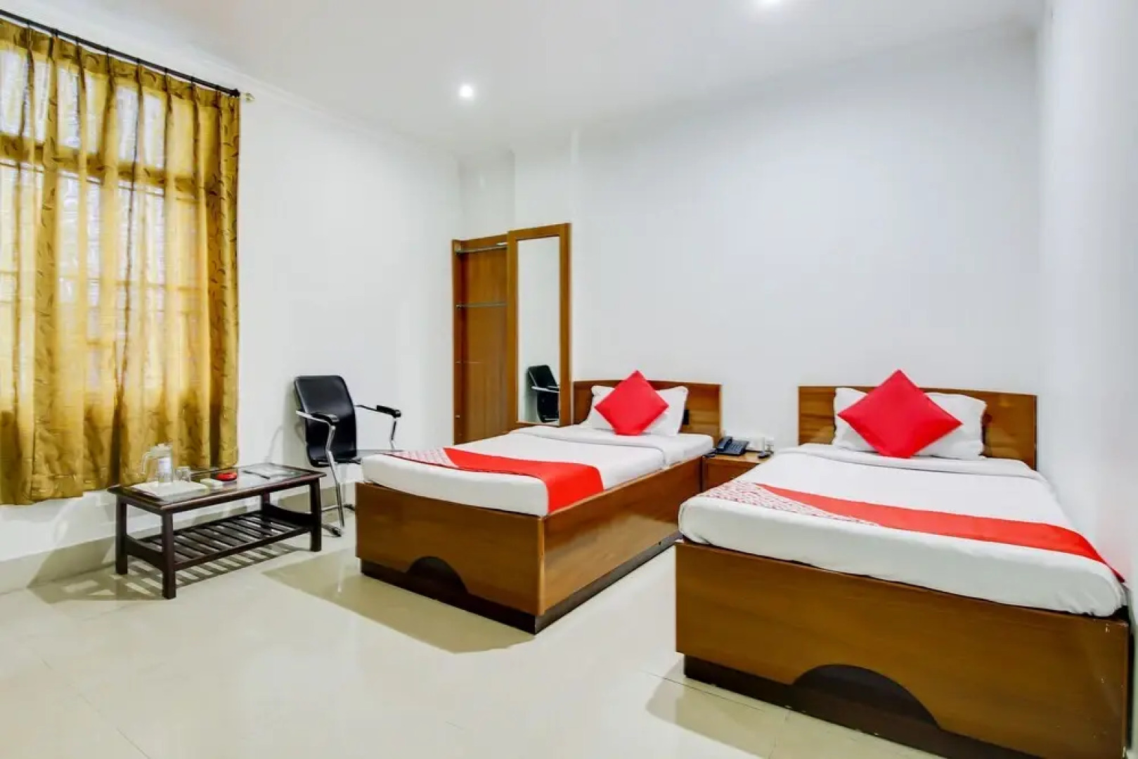 Hotel Royal Park by OYO Rooms