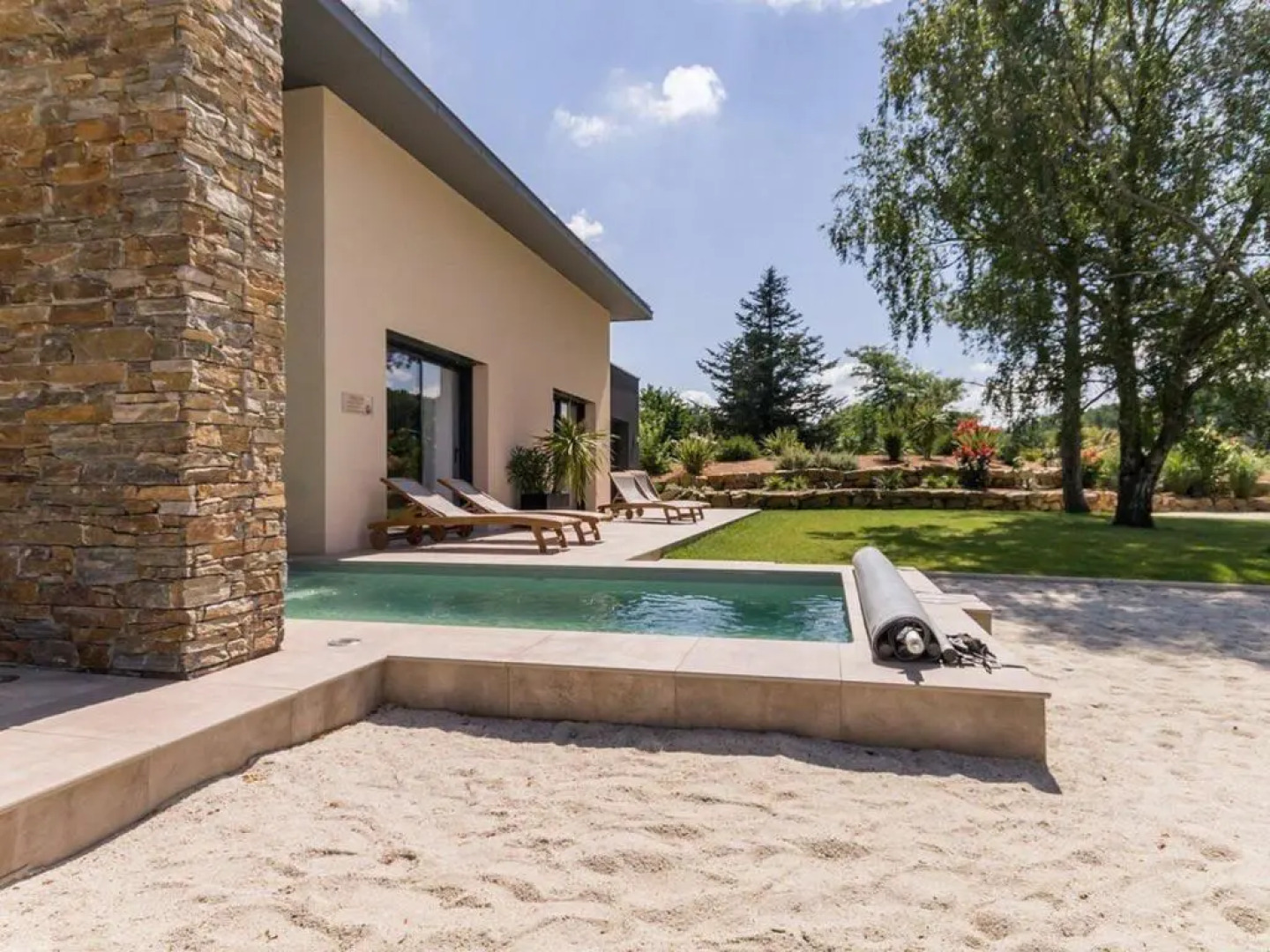 Gîte Ligné, 5 pièces, 9 personnes - FR-1-306-866