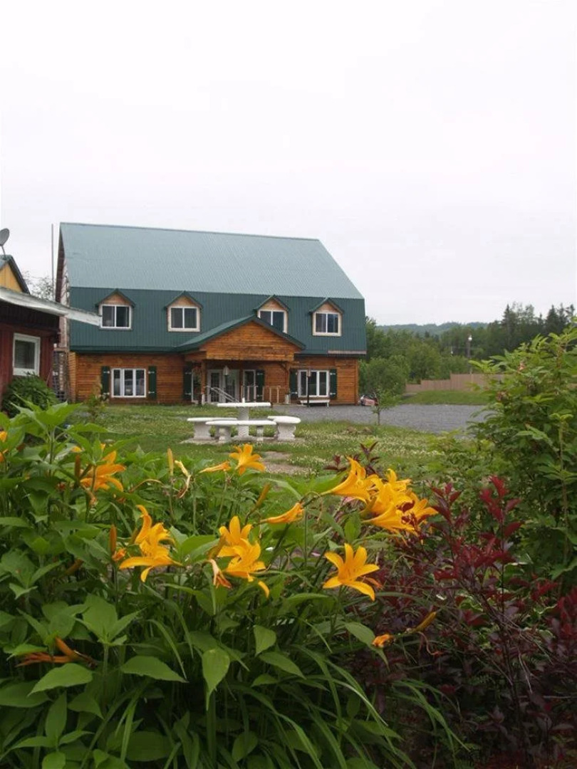 Auberge des Pins Rouges
