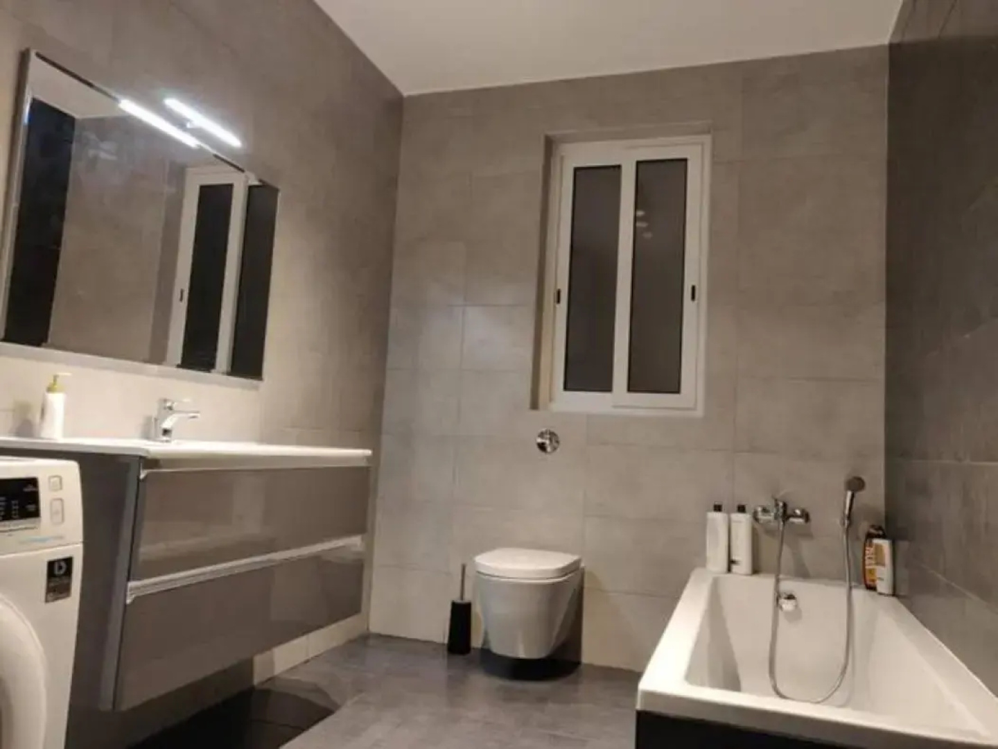 Large Central Apartment Near Valletta & Seafront