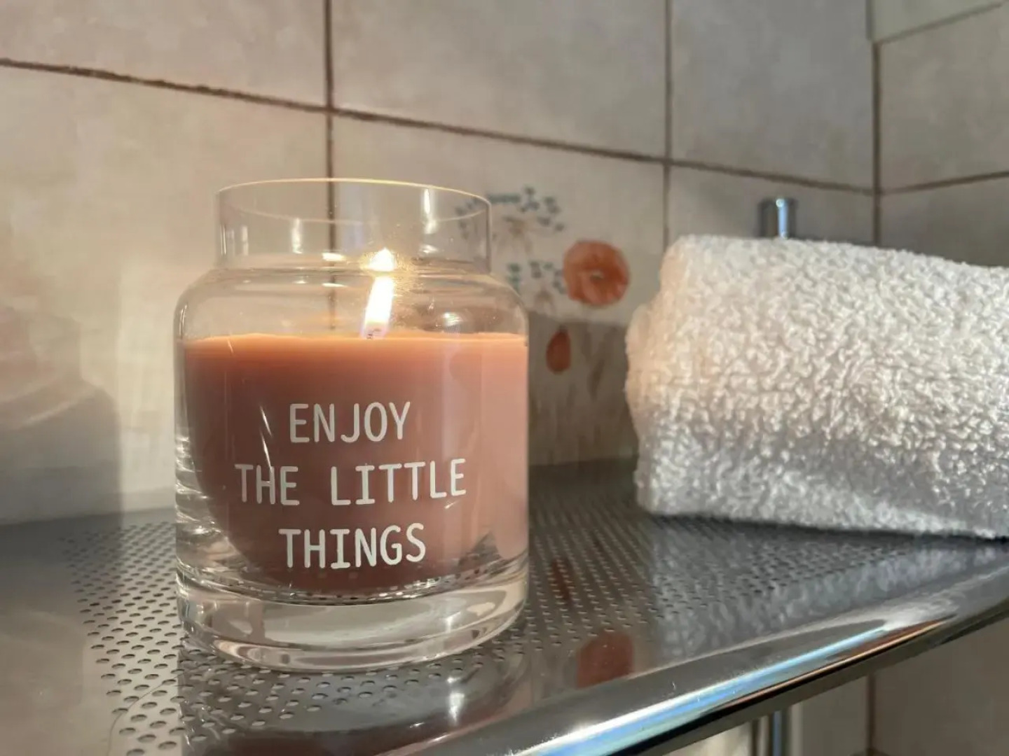 Residence Jaune Et Rose