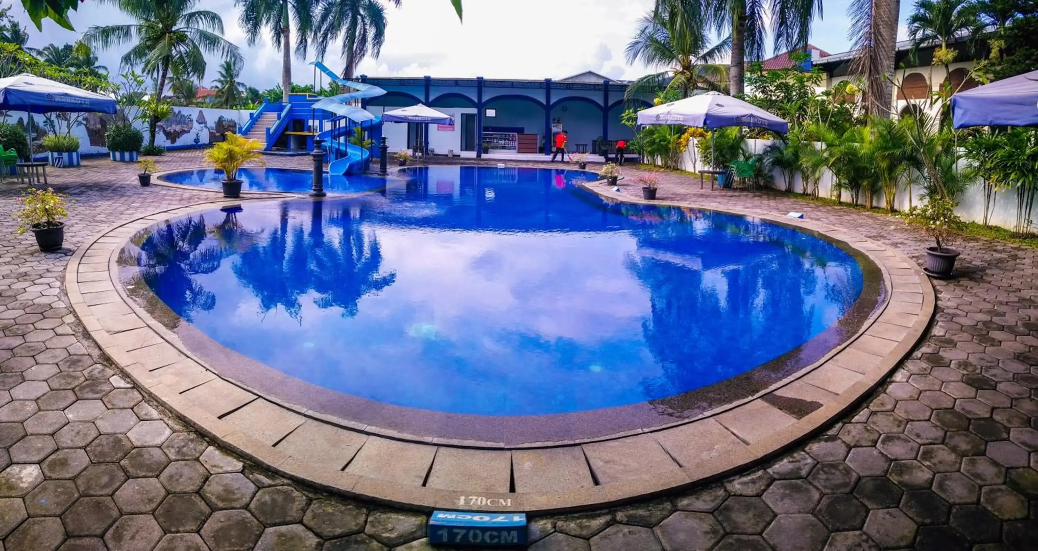 Mahkota Hotel Genteng