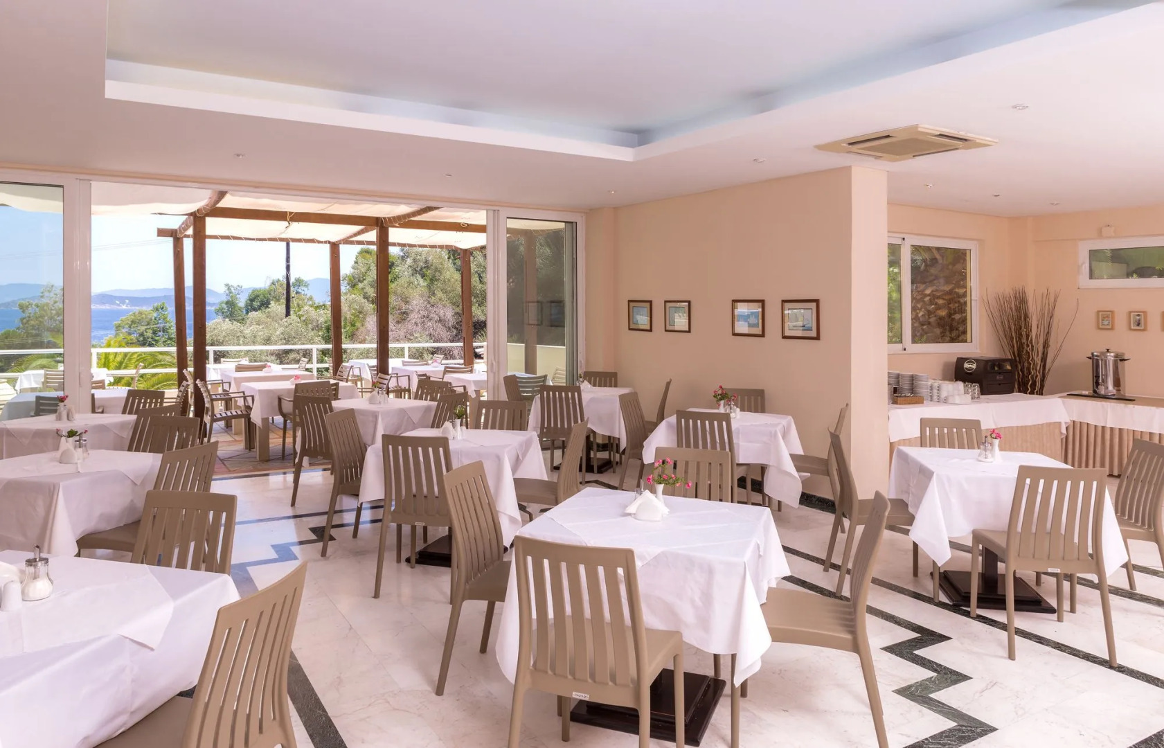 Kanapitsa Mare Hotel