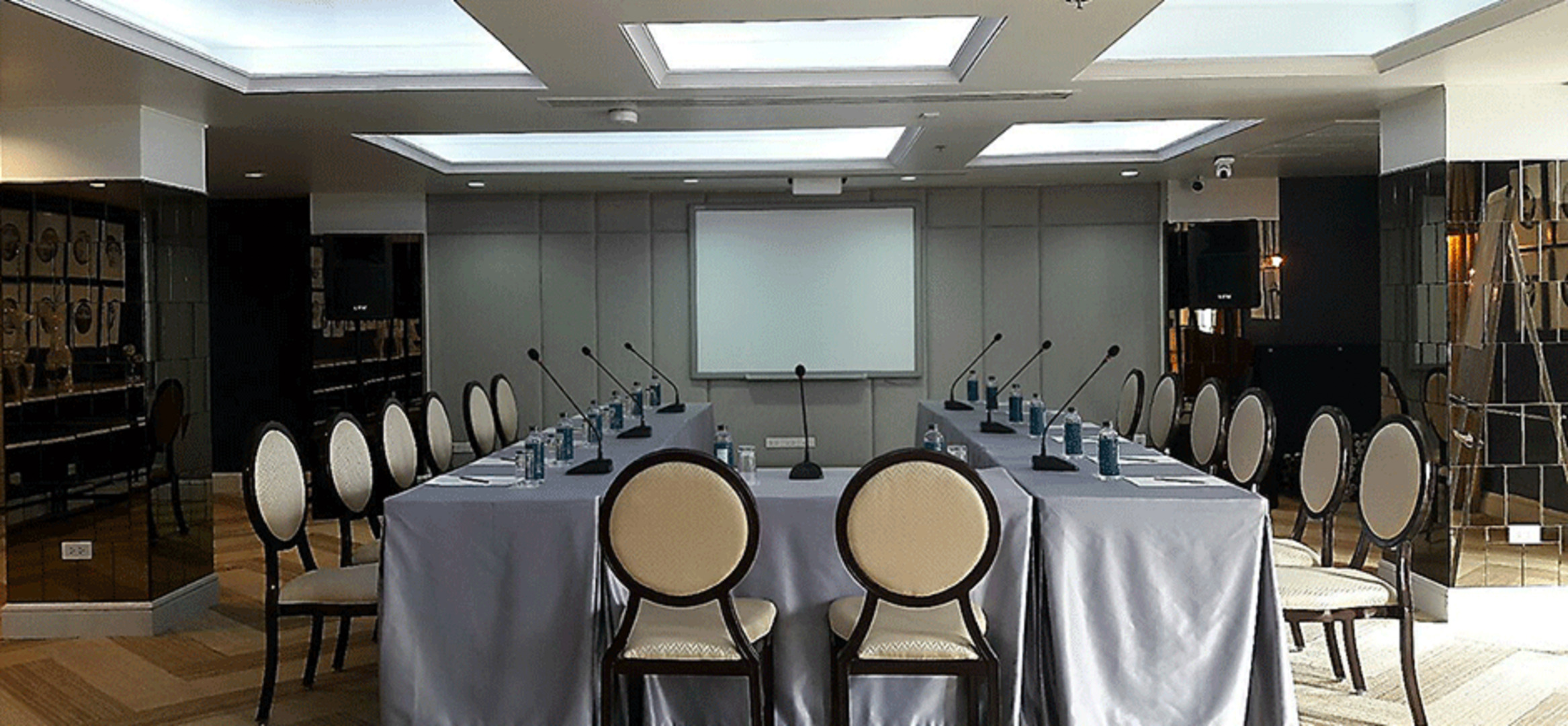 Vince Hotel Pratunam