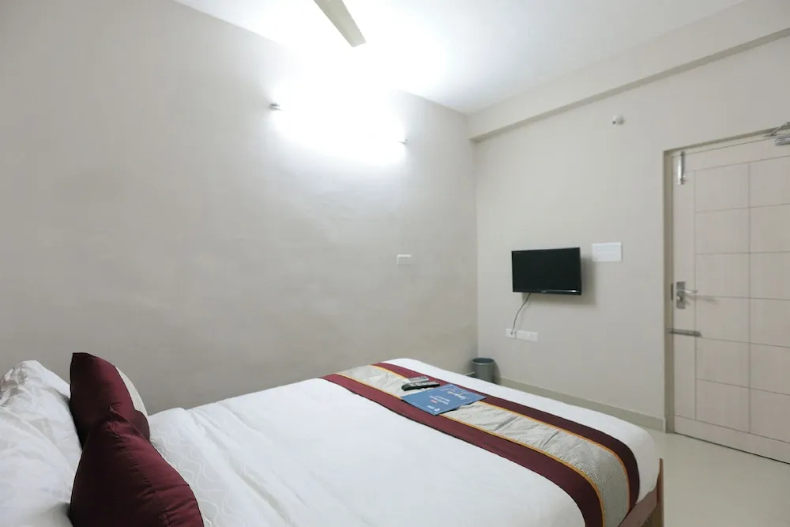 OYO 6345 Royce Ebony