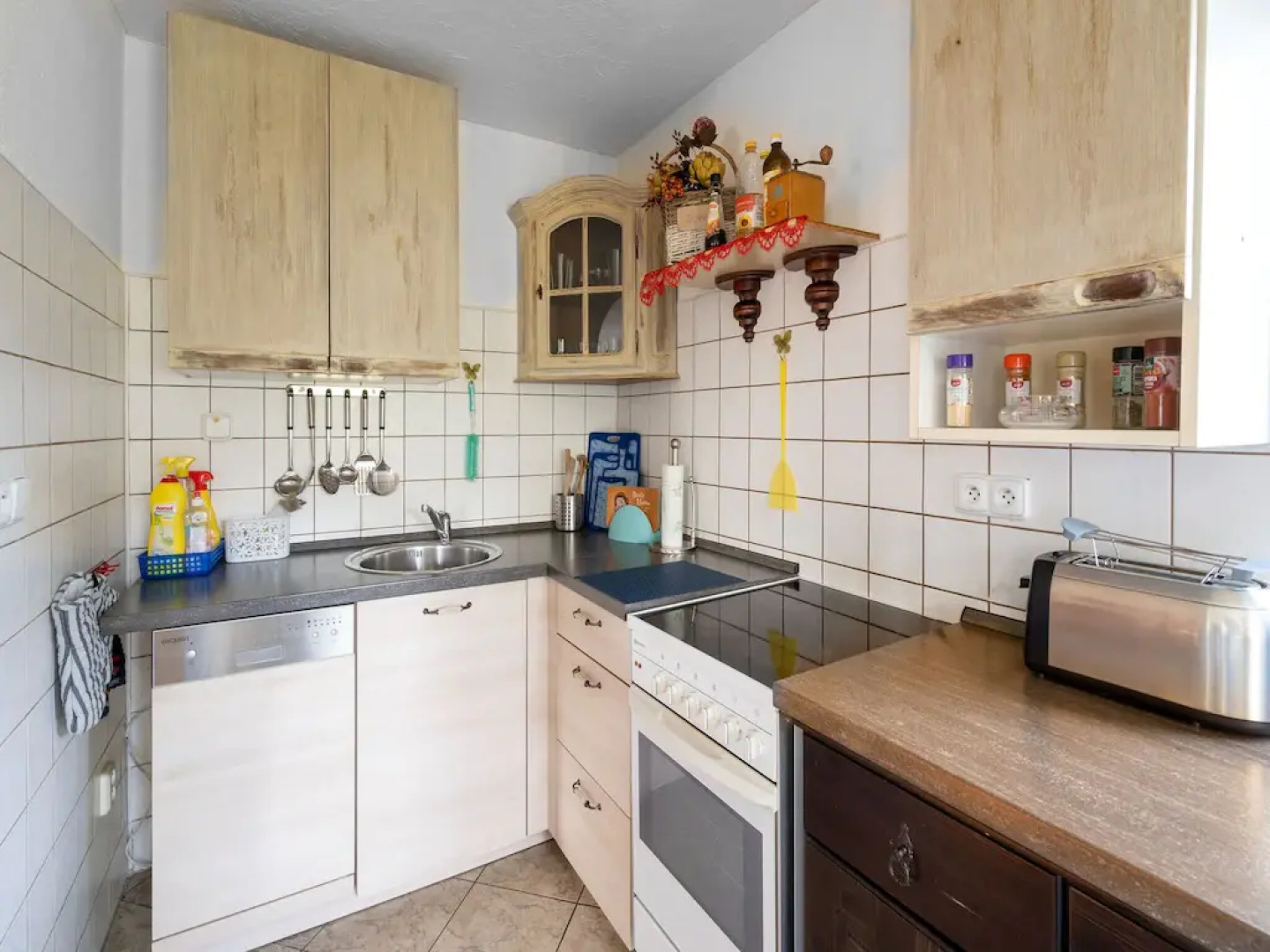 Secluded Holiday Home in Kraslice with Sauna, bubble bath