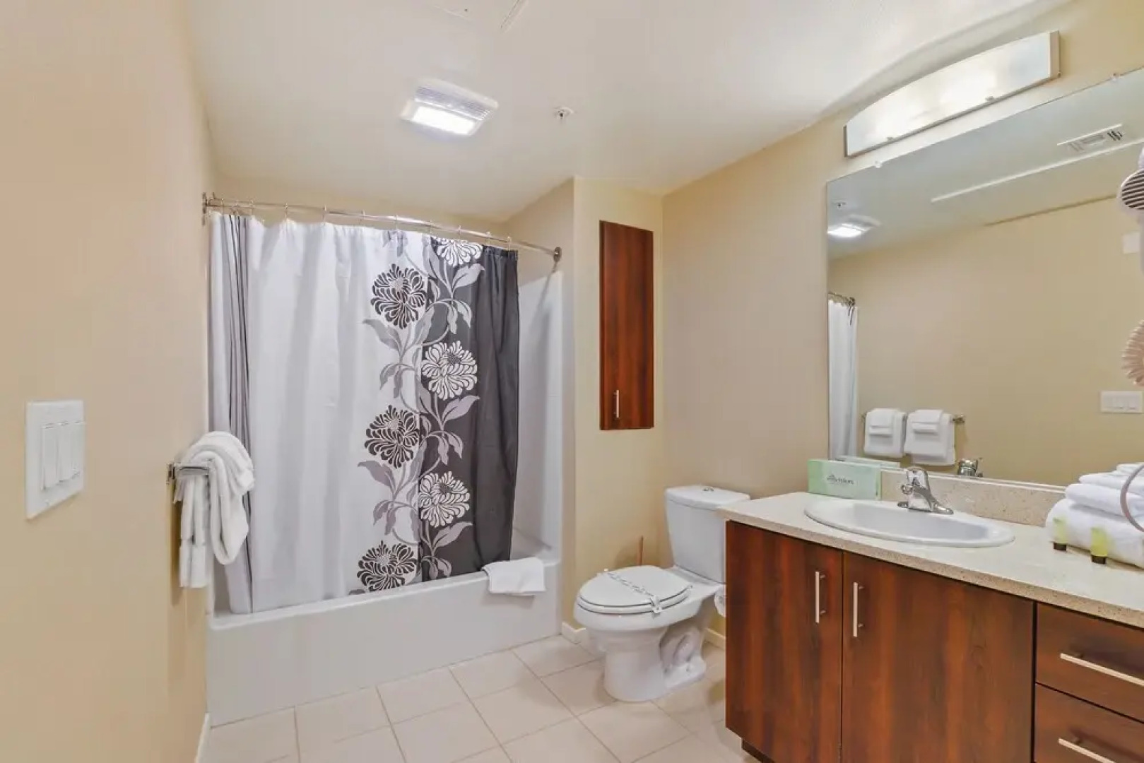 Global Luxury Suites Redwood City