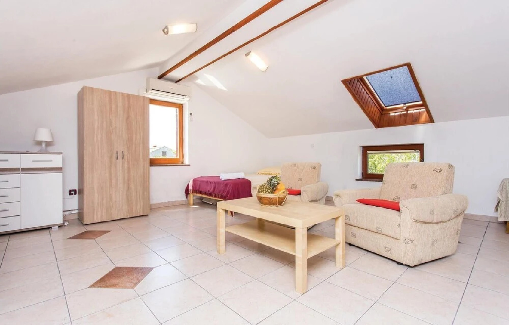 Amazing Home in Malinska With Wifi and 3 Bedrooms