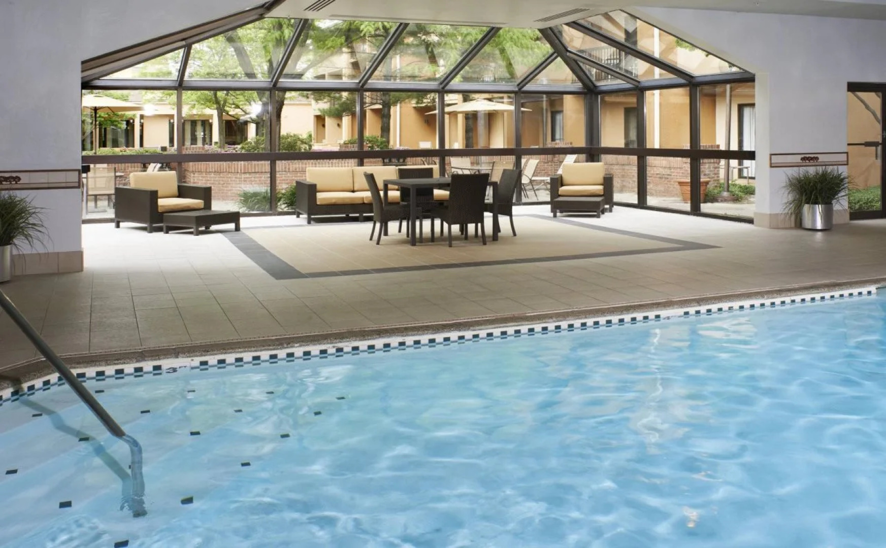 Courtyard by Marriott Detroit Metropolitan Airport Romulus