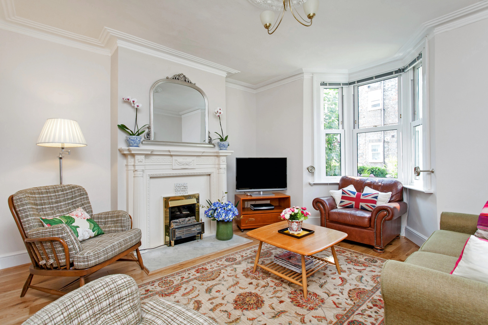 All the city has to offer just a stone's throw away