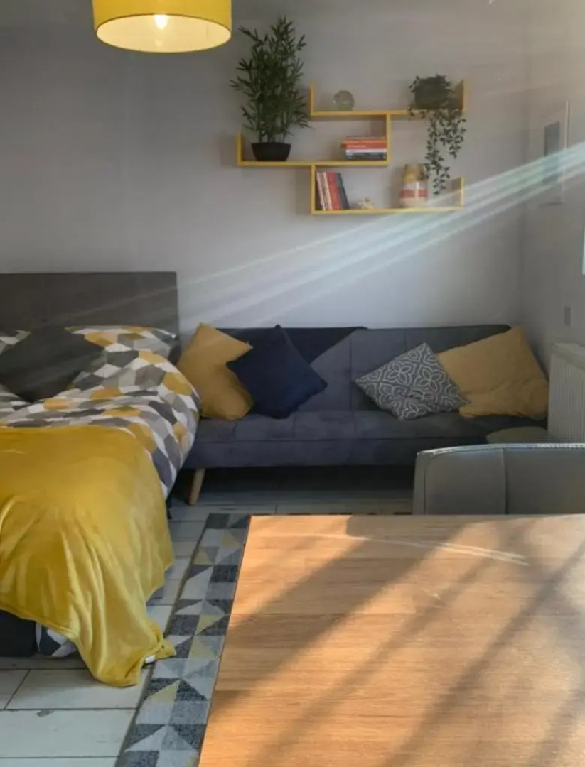 The Beehive - Self Contained Studio by the Sea (Adults Only)