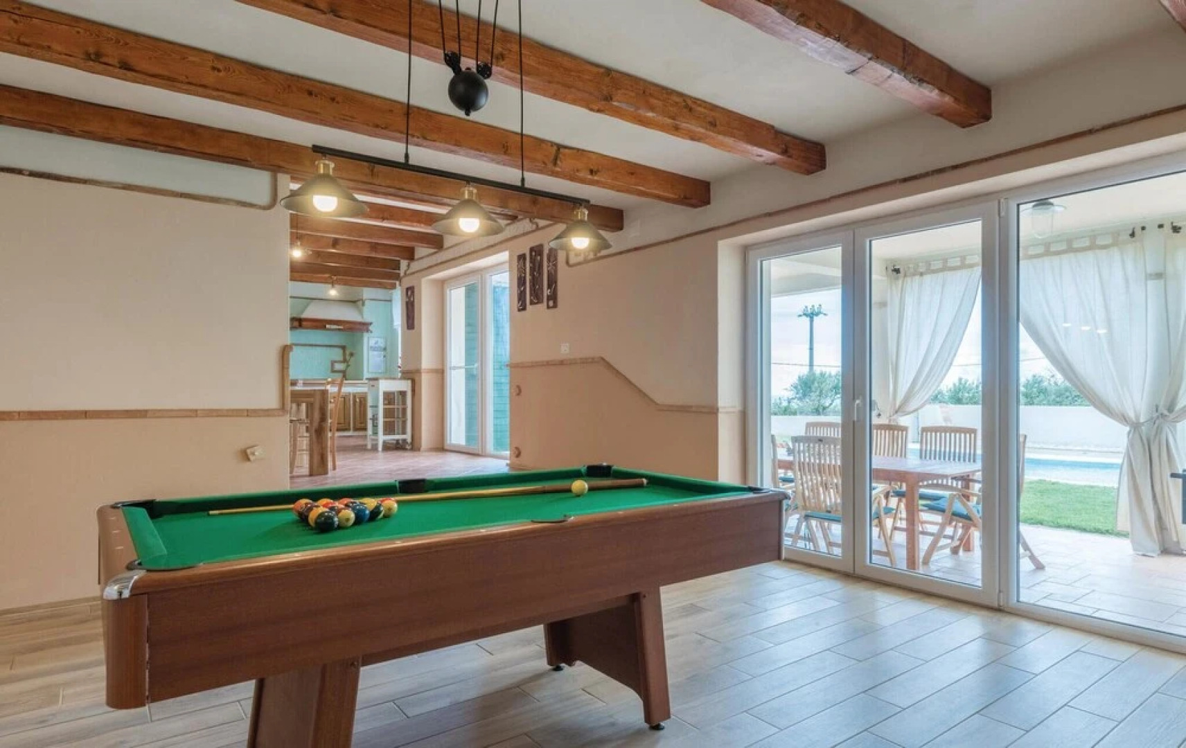 Stunning Home in Krnica With Wifi and 4 Bedrooms