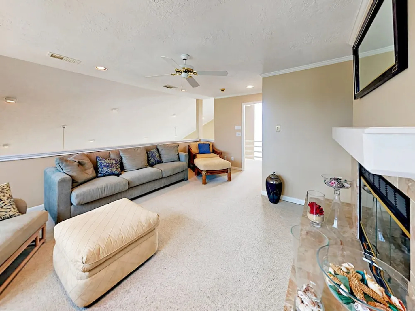 Canal-side Home 4 Bedrooms 4 Bathrooms Home