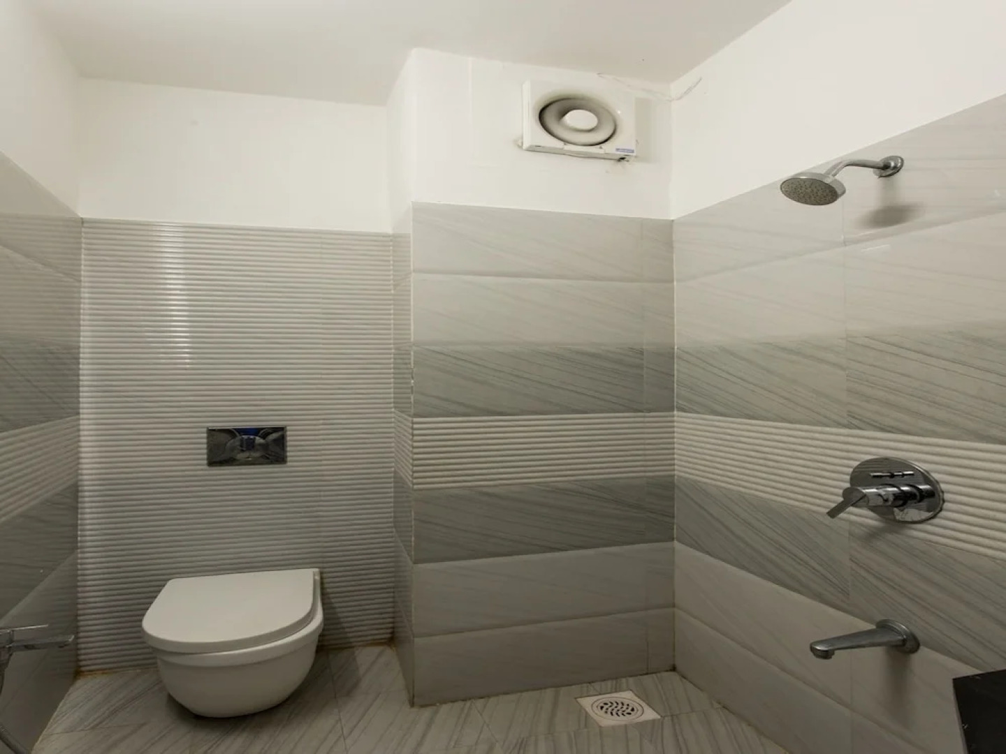 OYO 12475 Hotel Maheshwari