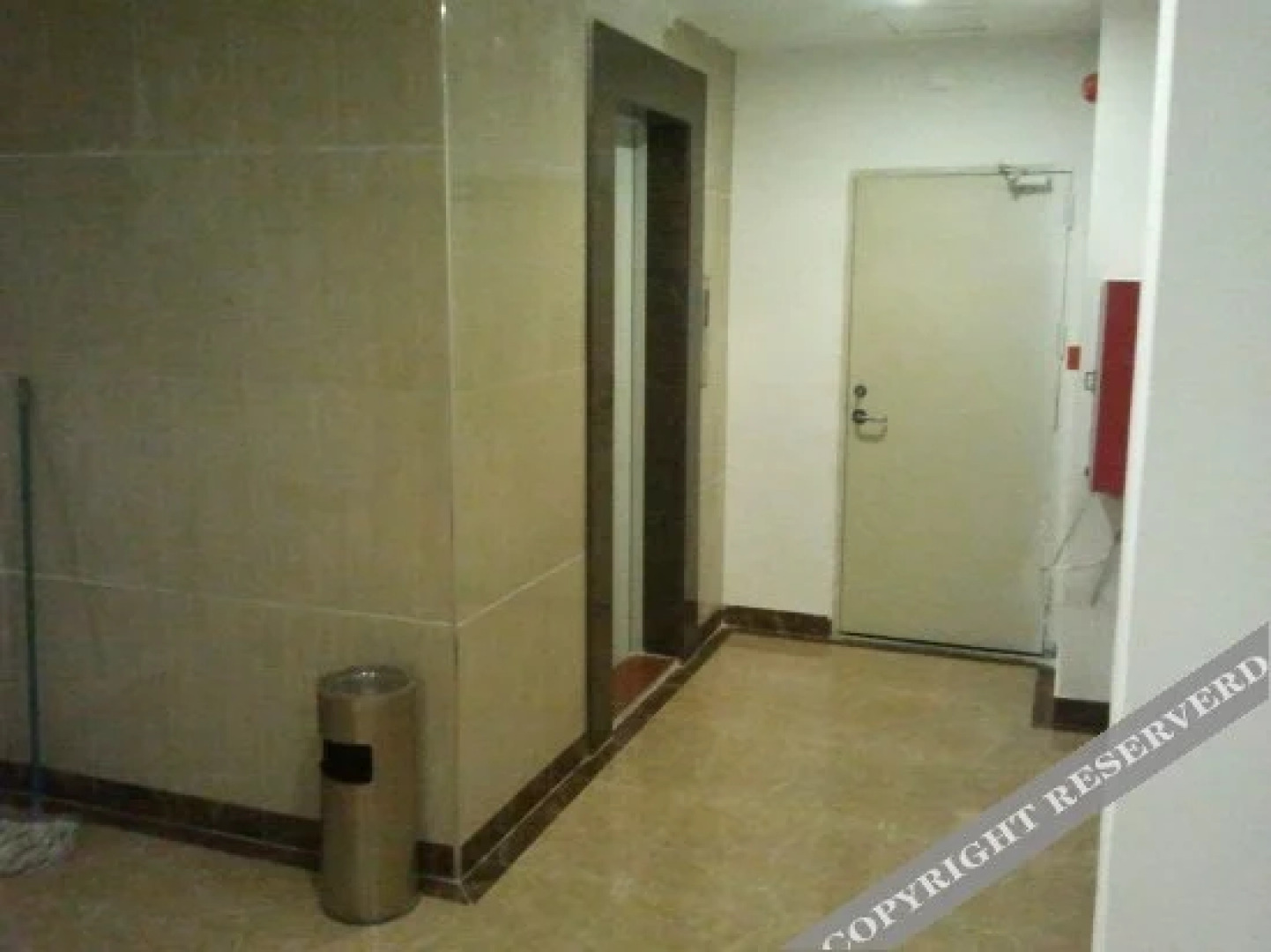 Yibai Business Hotel