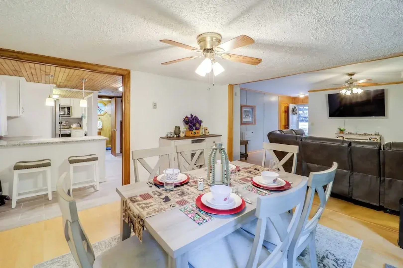 6 Mi to Grandfather Mtn: Peaceful Getaway w/ Grill