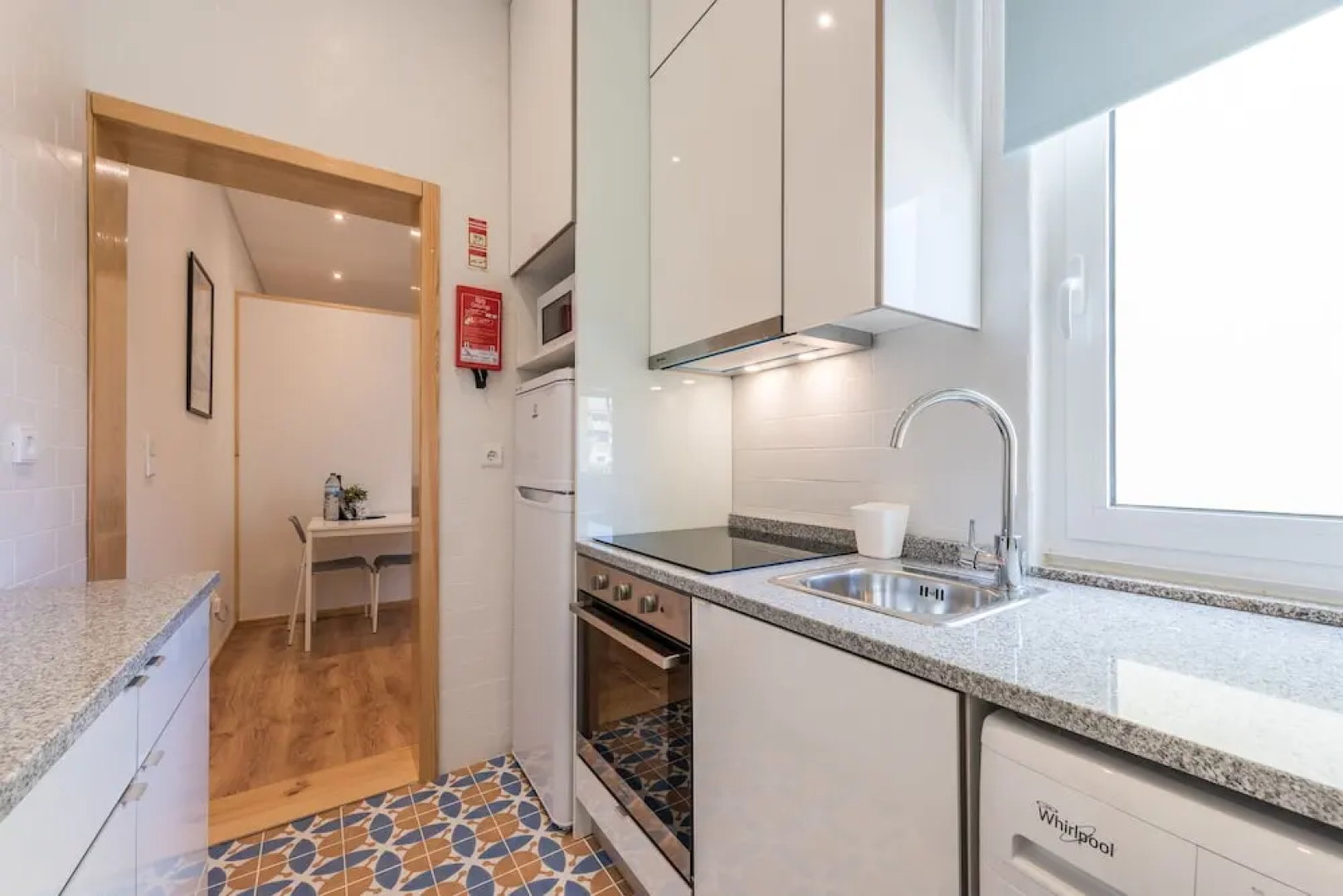 733 Costa Cabral Metro Residence