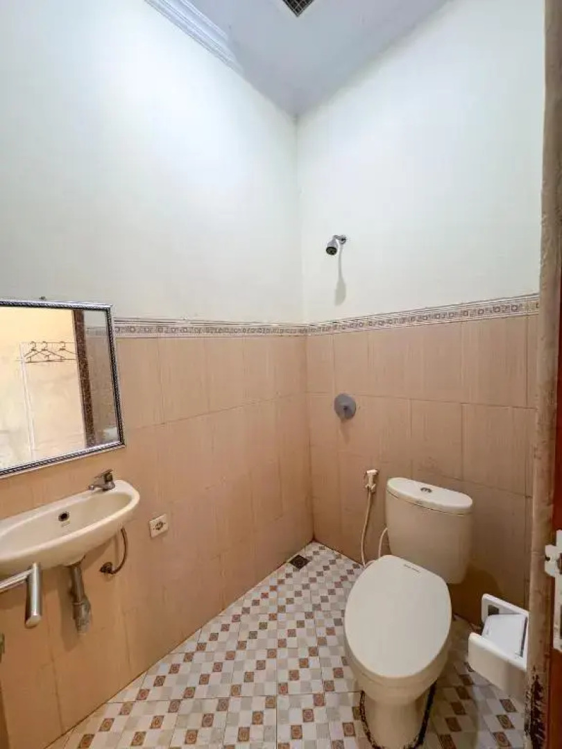 Adiputra Guesthouse Tata Bumi