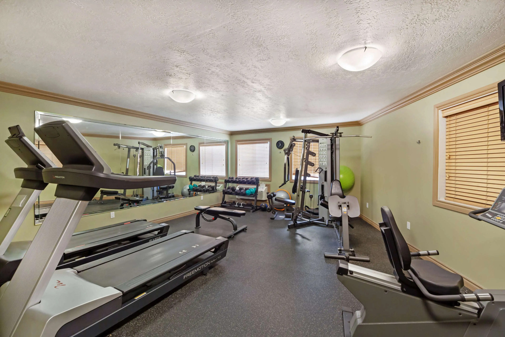 Best Western Plus Mirage Hotel & Resort