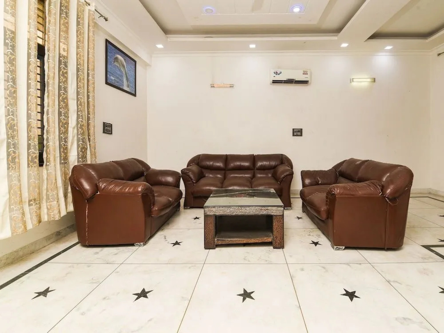 OYO 15407 Home Feeling Accomodation