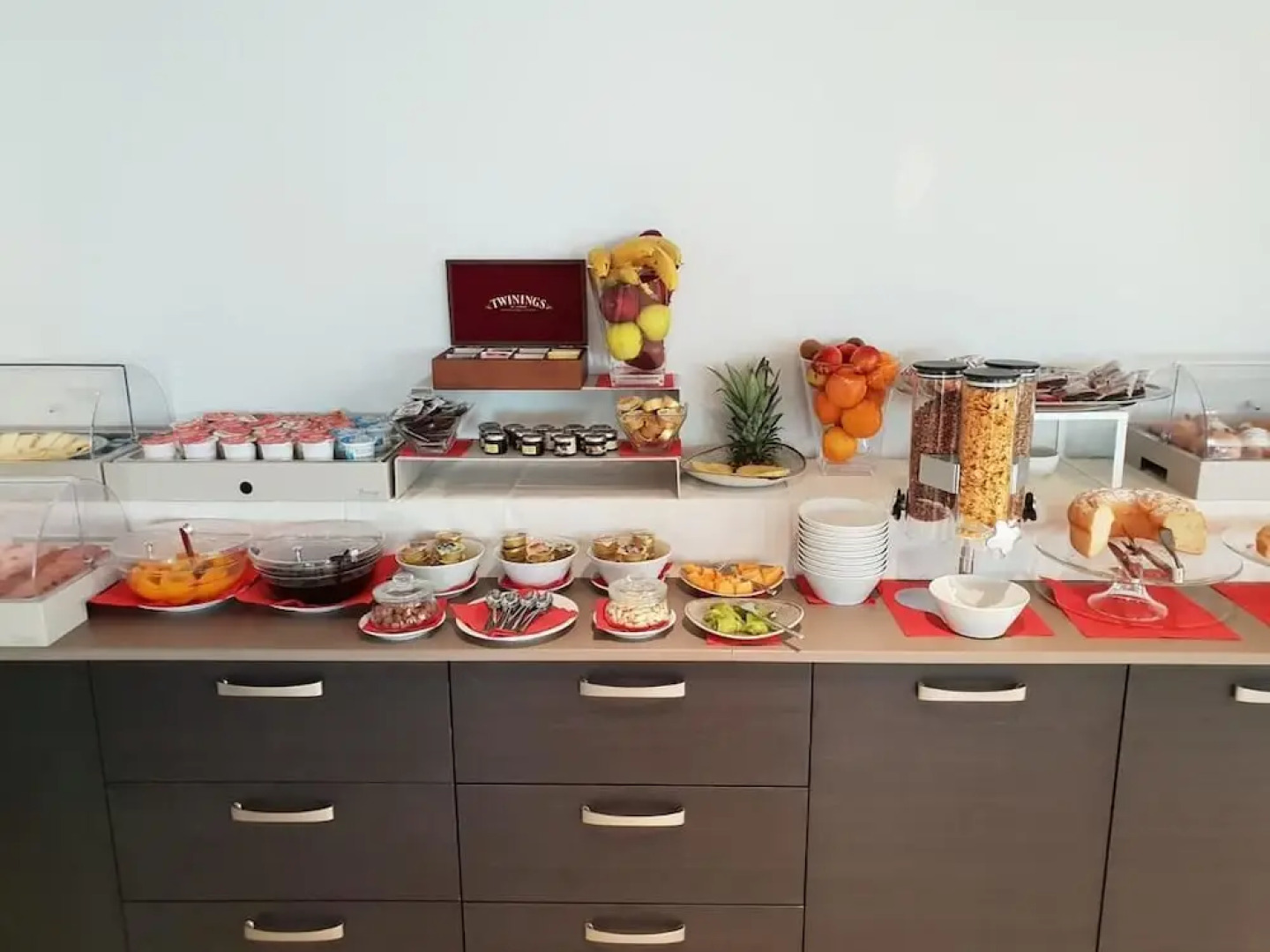 Ambruosi Village Resort & Spa