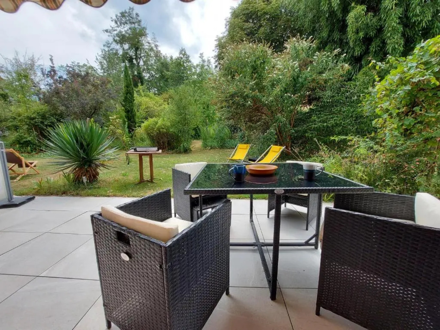 Centre St Jorioz : Charmant Et Spacieux Studio Avec Terrasse Et Jardin Privatif