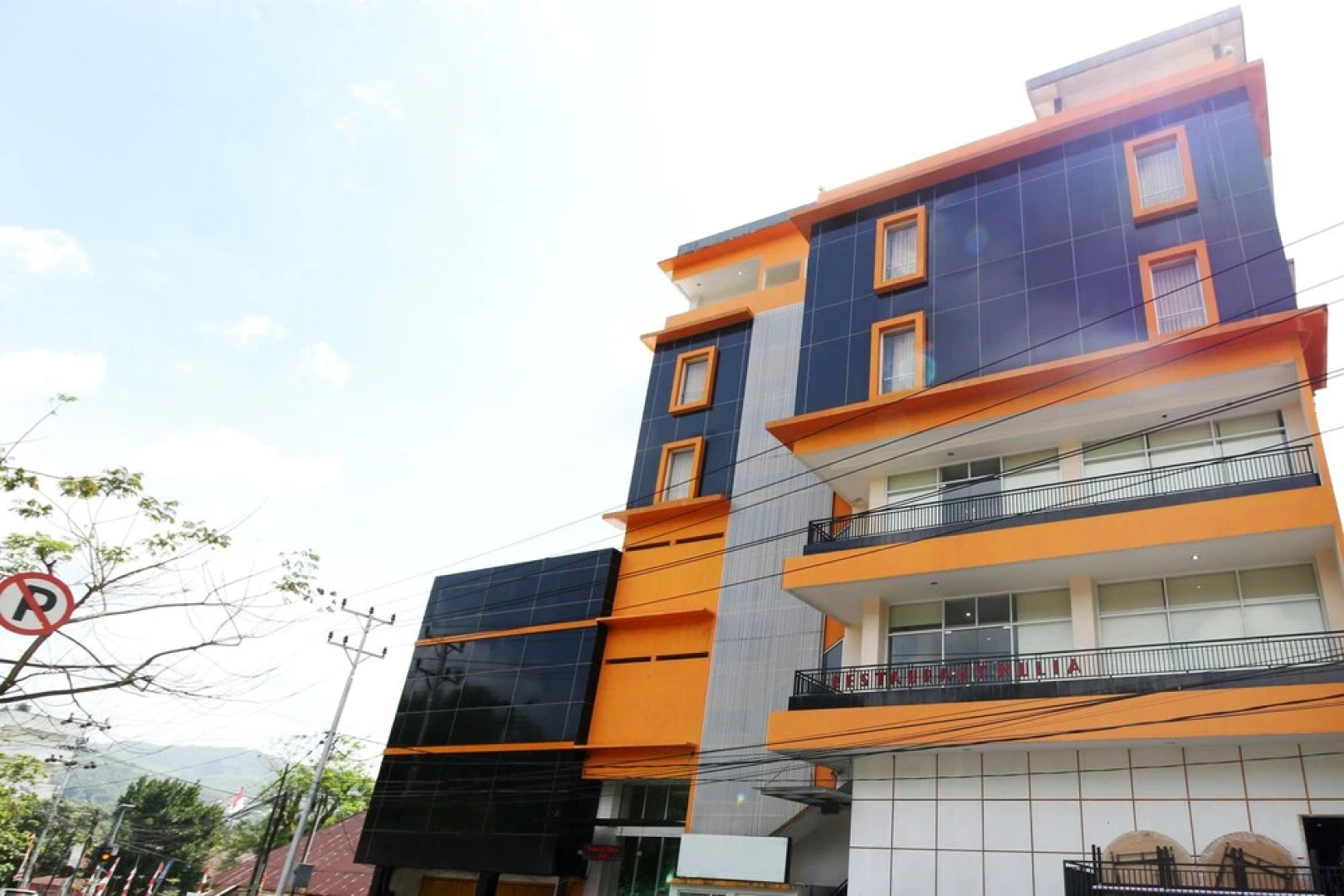 Airy Sirimau Rijali 21 Ambon