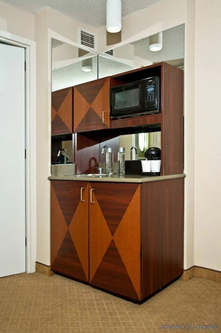 Embassy Suites Detroit - Southfield