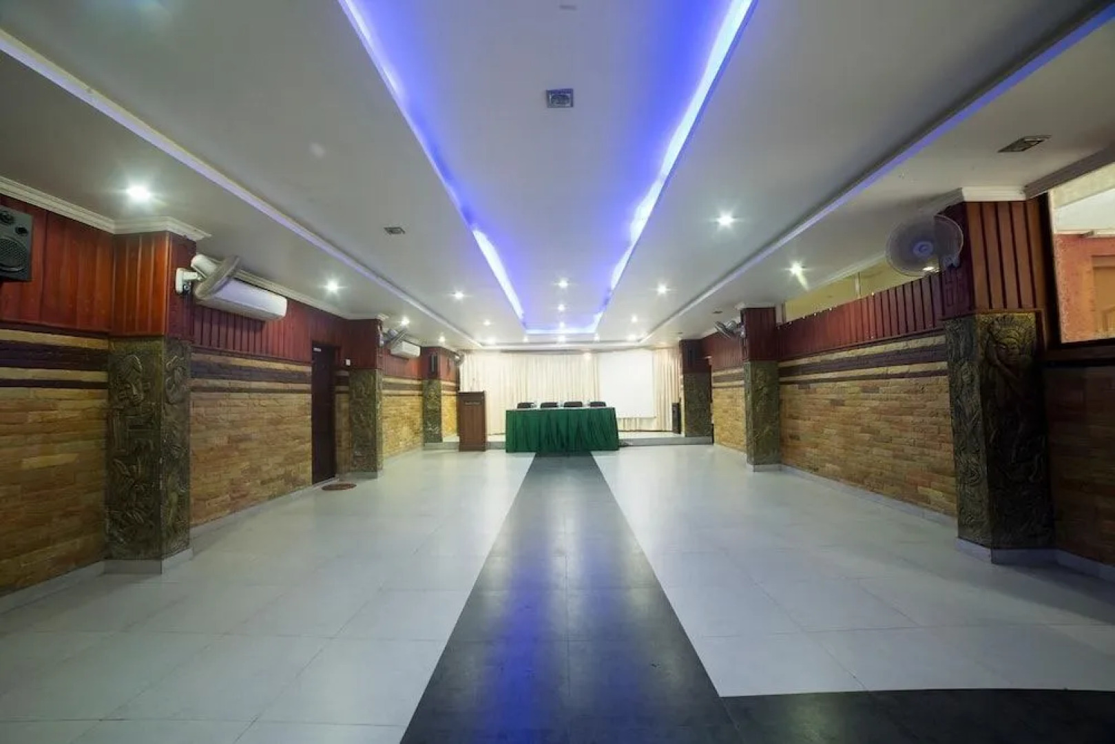 Wynd Valley Garden Resort