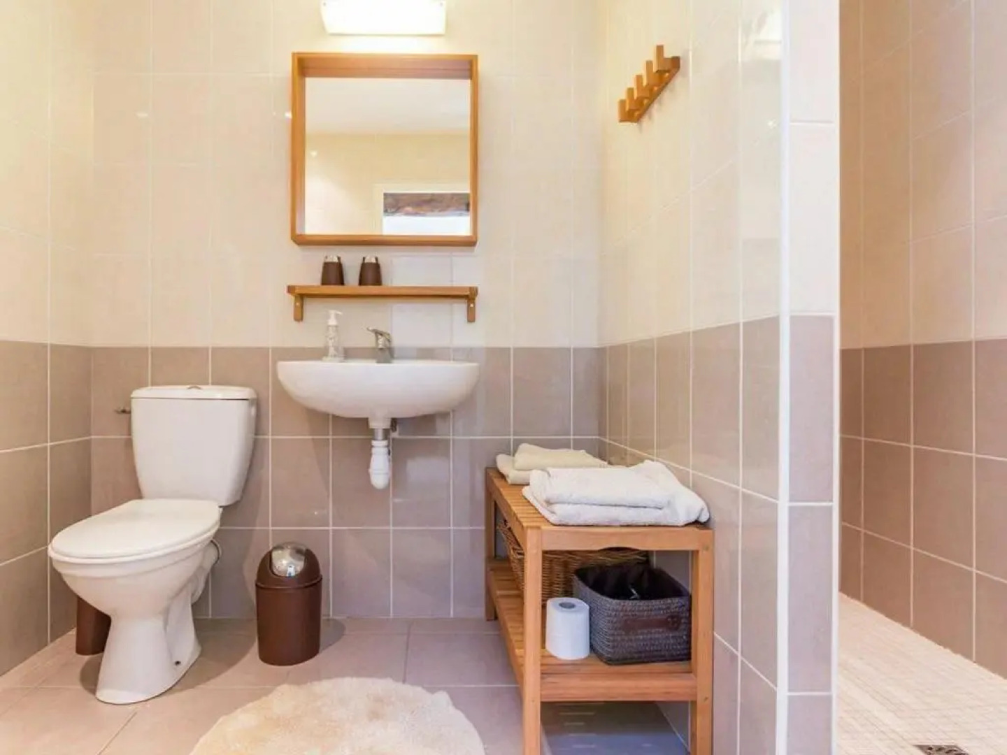 Gîte Monnières, 2 pièces, 3 personnes - FR-1-306-818