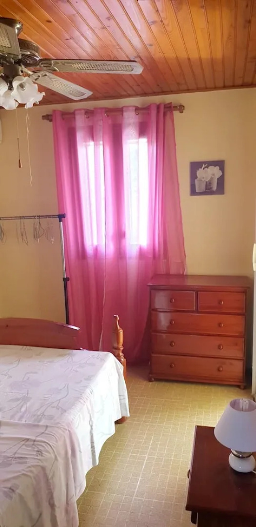 House With 2 Bedrooms in Sainte-anne, With Enclosed Garden and Wifi -