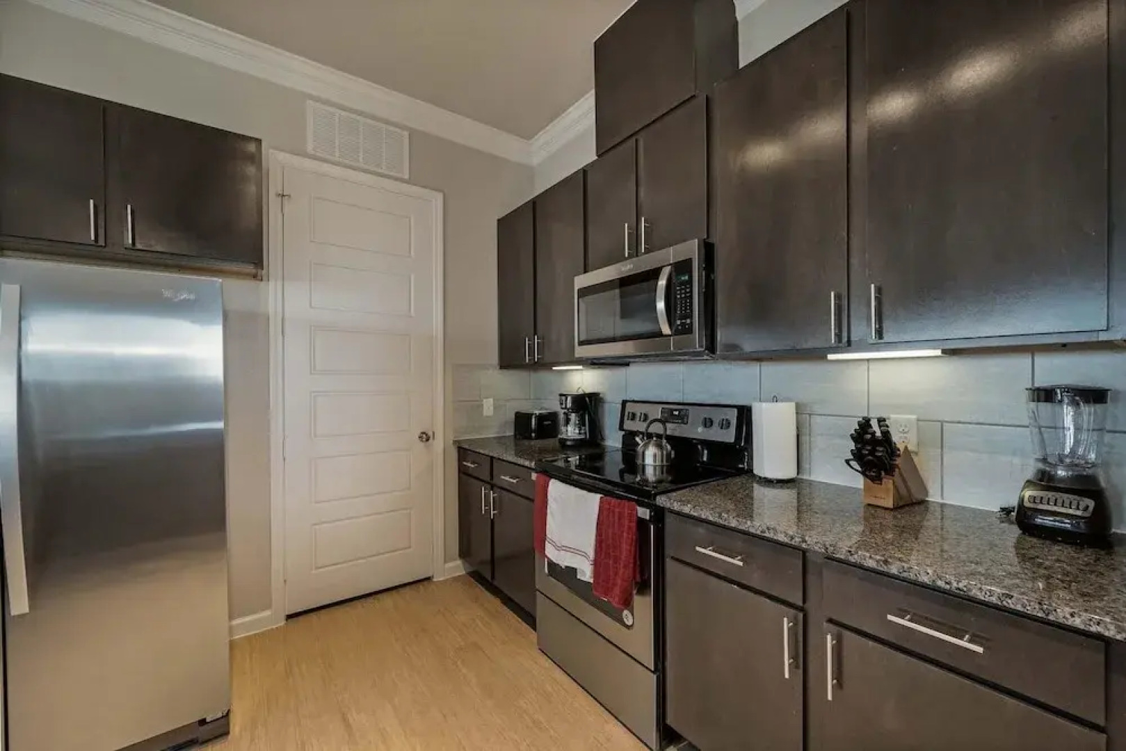 Luxury Townhome Pool North Austin Evonify