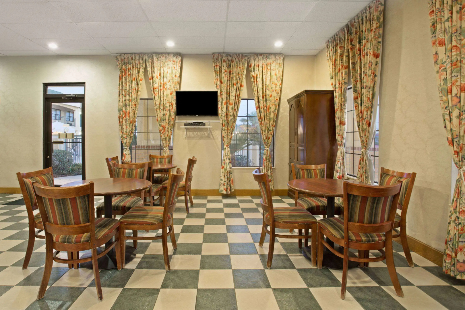 Days Inn by Wyndham Hammond
