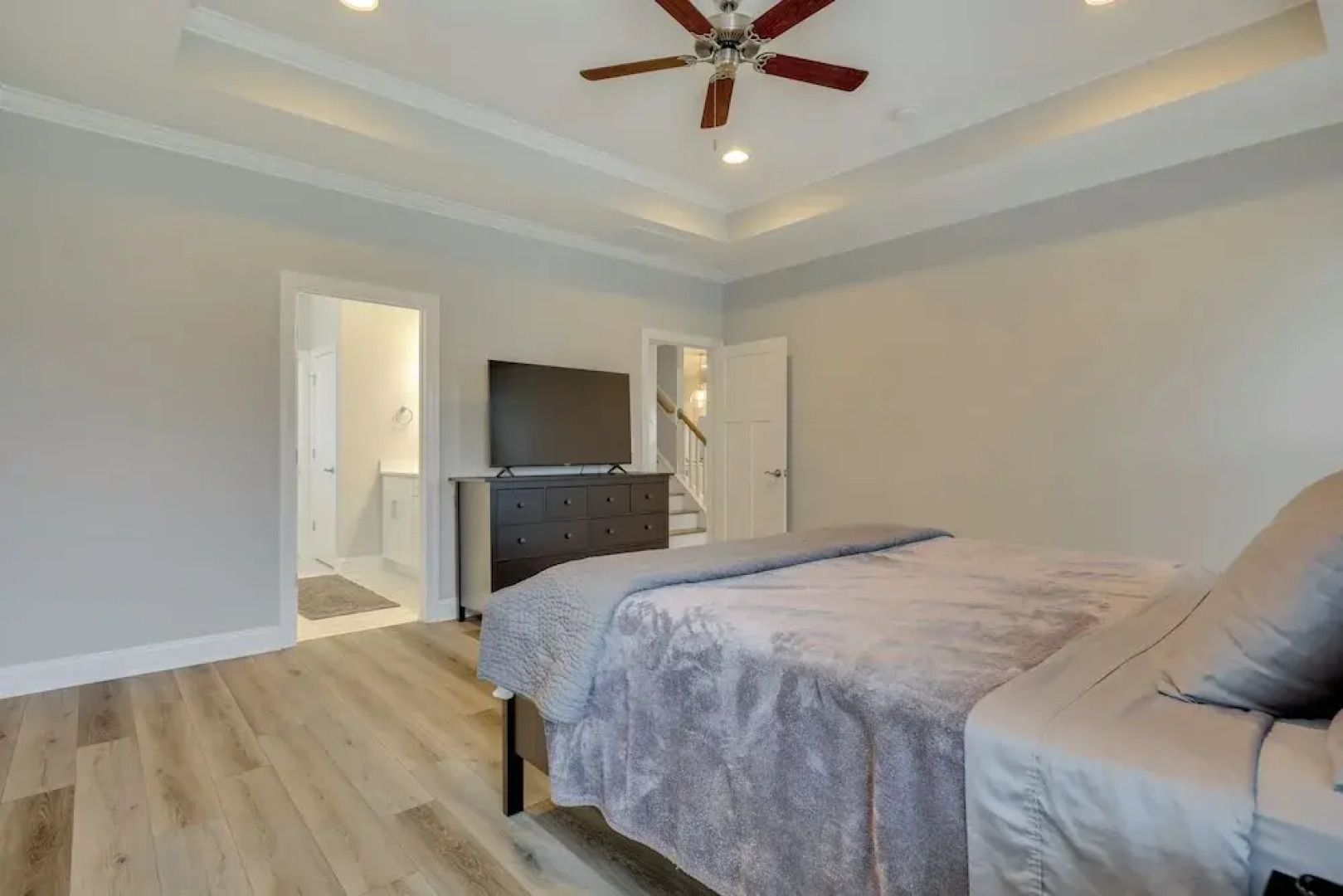 Spacious Home w/ Screened Patio in Wilmington!