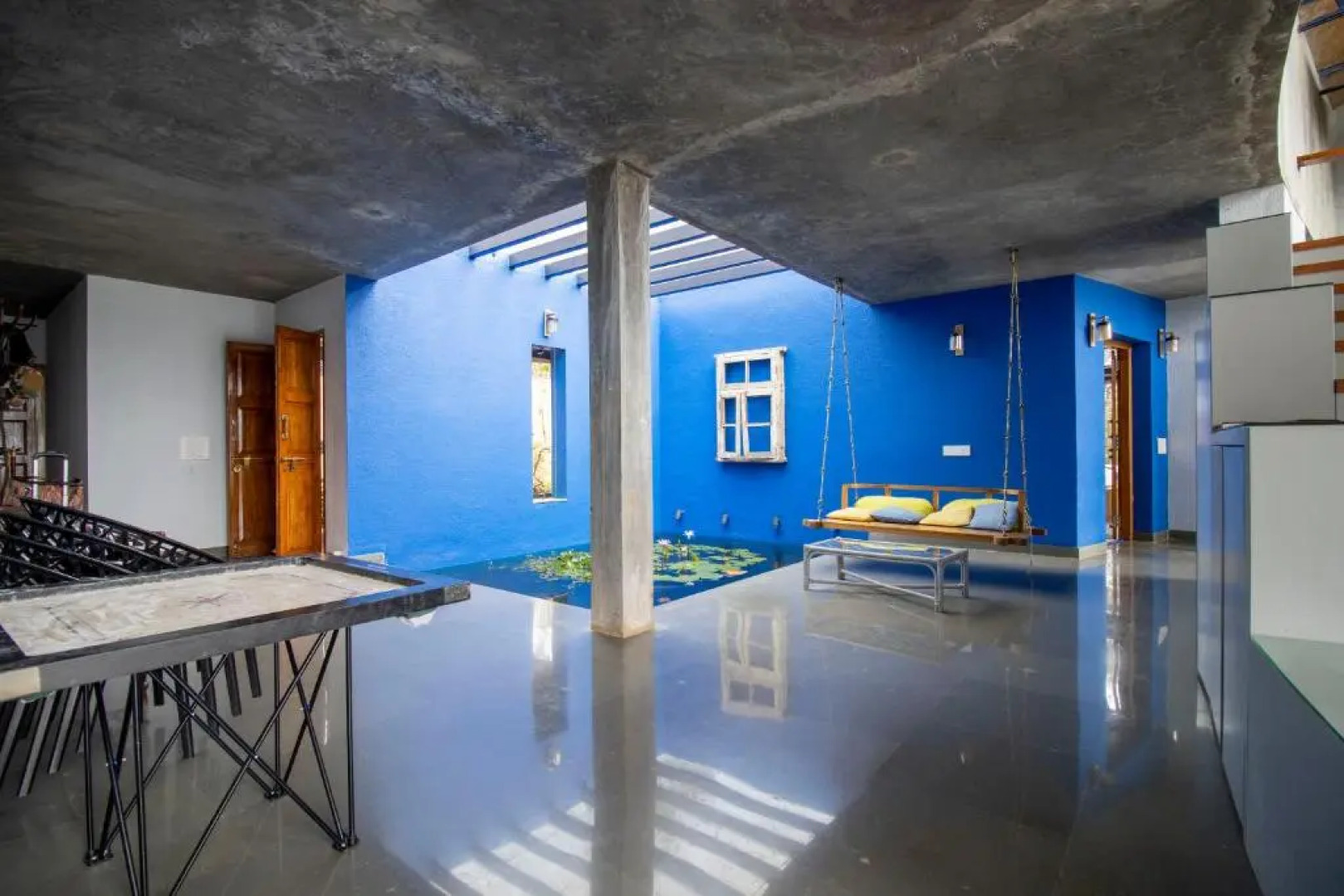 SaffronStays Solasta, Mulshi - Infinity Pool Villa with Mulshi DAM Views