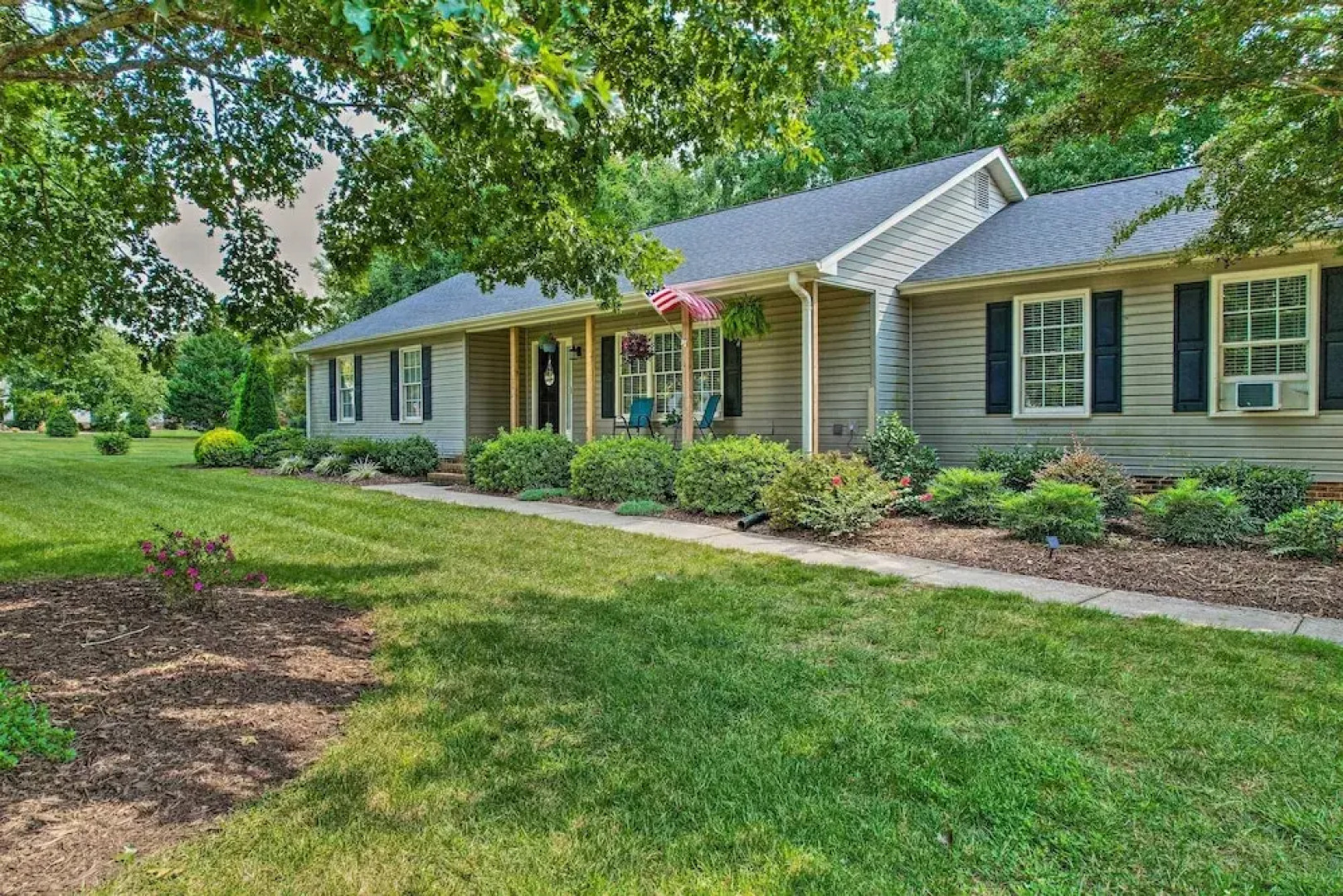 Peaceful Country Retreat w/ Easy Highway Access!