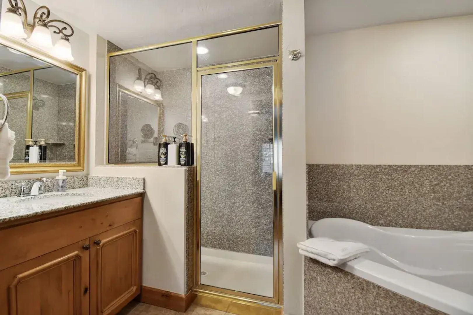 Villa 2082 3 Bed 3 Bath Full Kitchen 3 Bedroom Villa