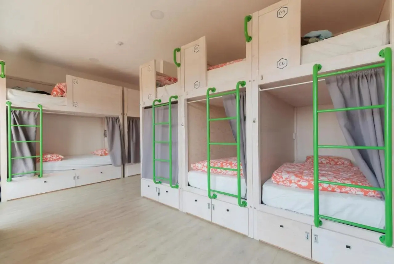 Хостел WOT Ericeira Surf Social