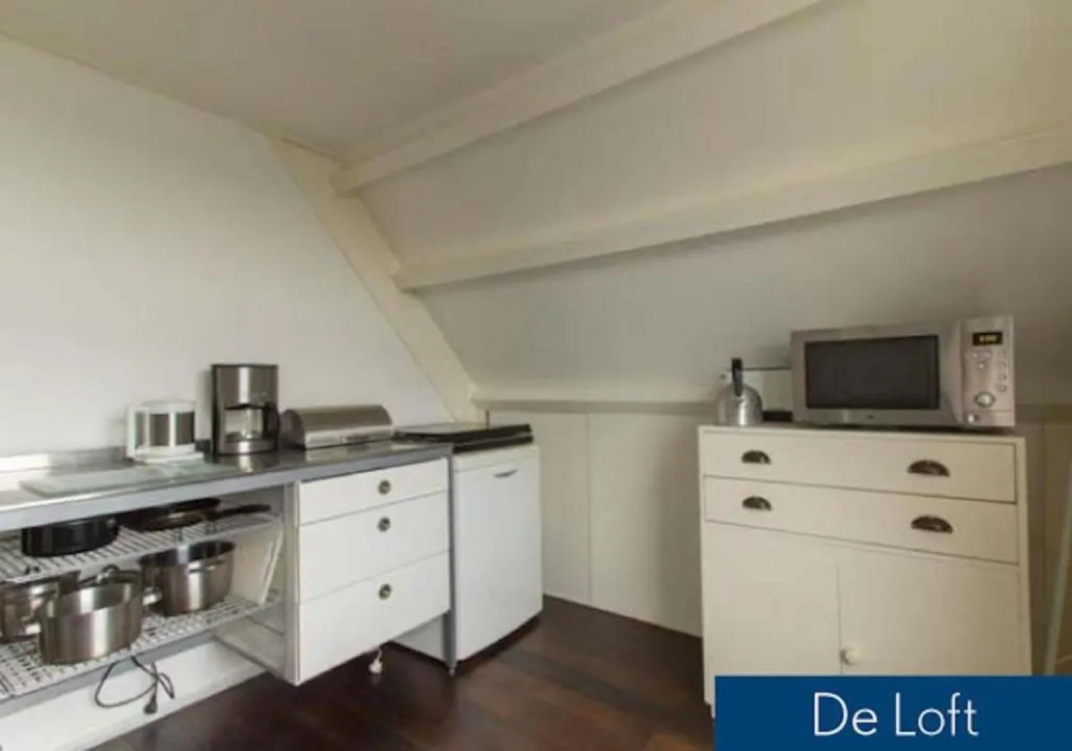 Loft, Private House with wifi and free parking for 1 car