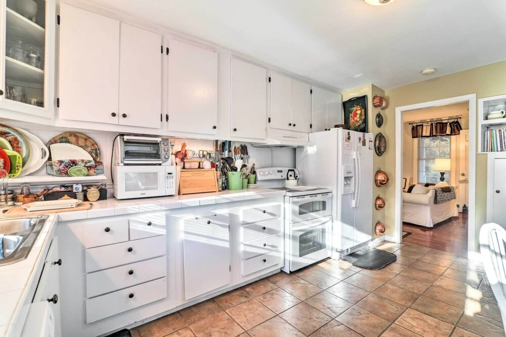 Charming East Falmouth Home w/ Hot Tub!