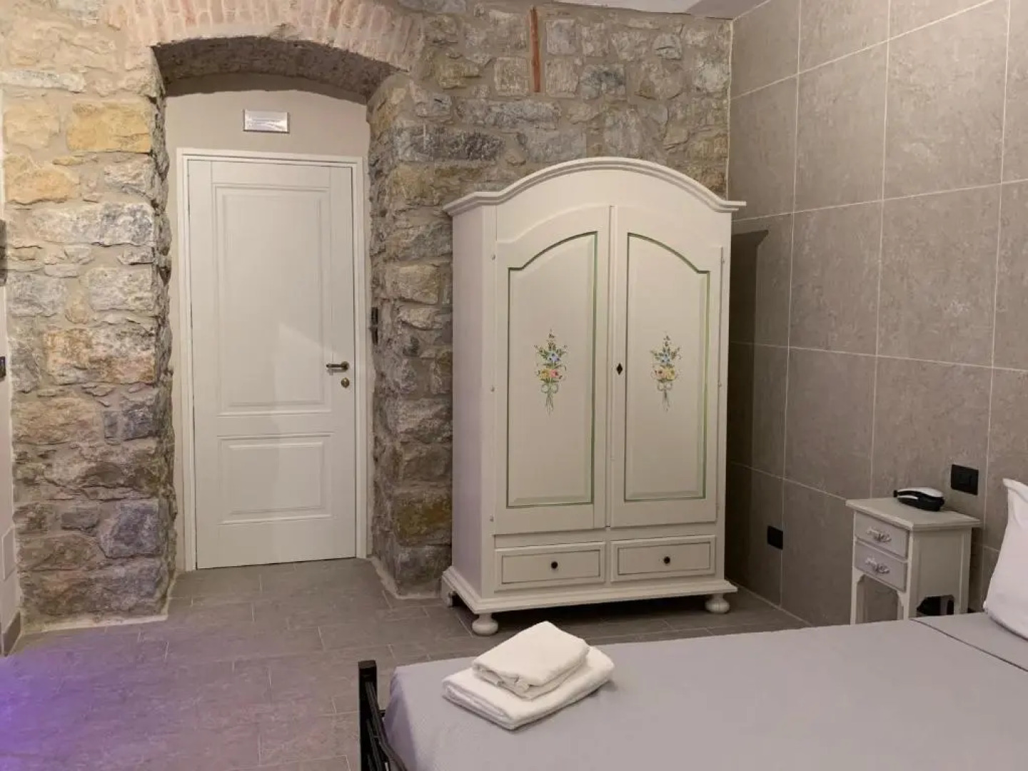 Spa & Wellness by Des Anglais " Ingresso SPA gratuito"