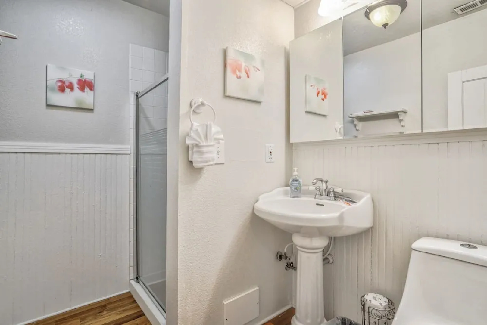 1BR Quiet Neighborhood & Nearby Parks